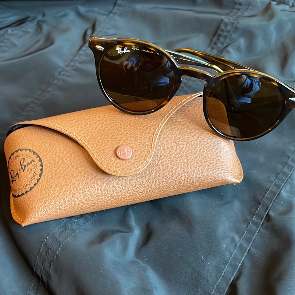 Ladies Ray Ban Sunglasses with tortoise frame